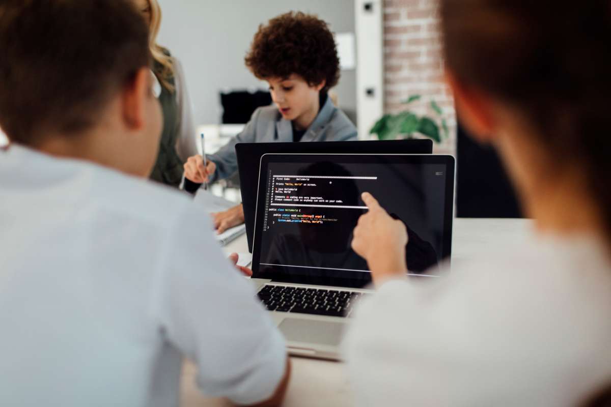 Coding and Programming in Schools: The Key to Future-Ready Education