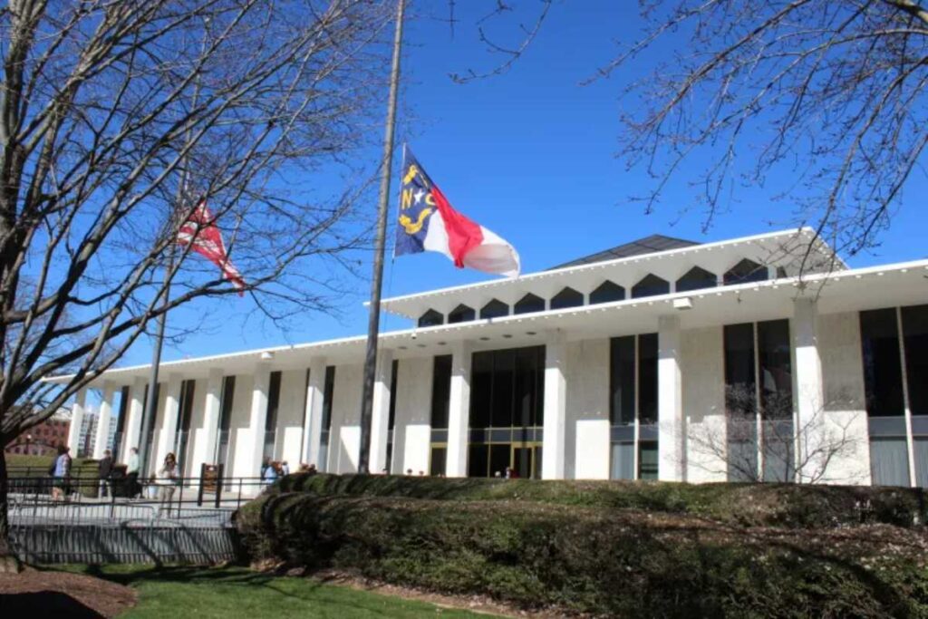 North Carolina Lawmakers Push to Broaden Access to State Jobs | Future Education Magazine