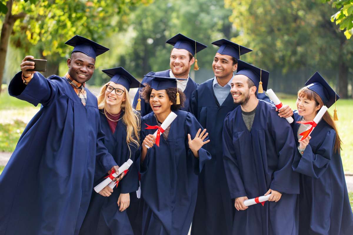 Pathways to Equity: How Scholarships and Support Systems Are Shaping US Graduate Education
