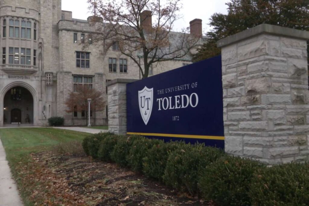 University of Toledo Halts Nine Programs Amid New Ohio Higher Education Law