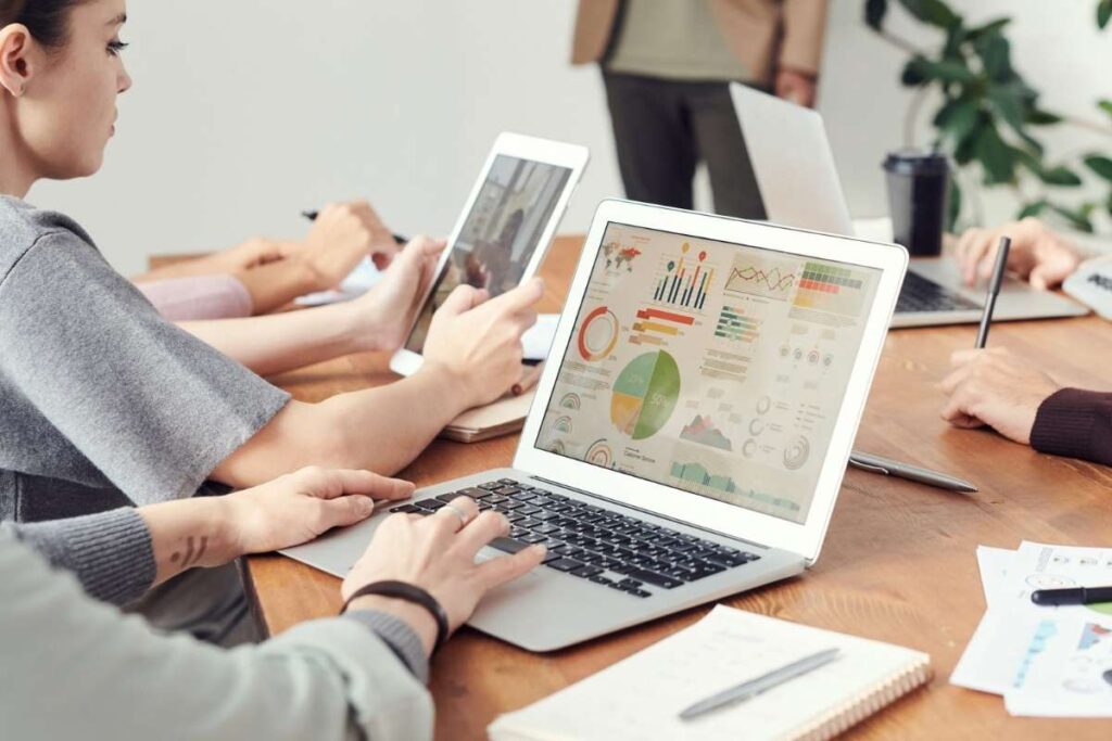 Qualitative and Quantitative Data Help Us Smarter Choices | Future Education Magazine