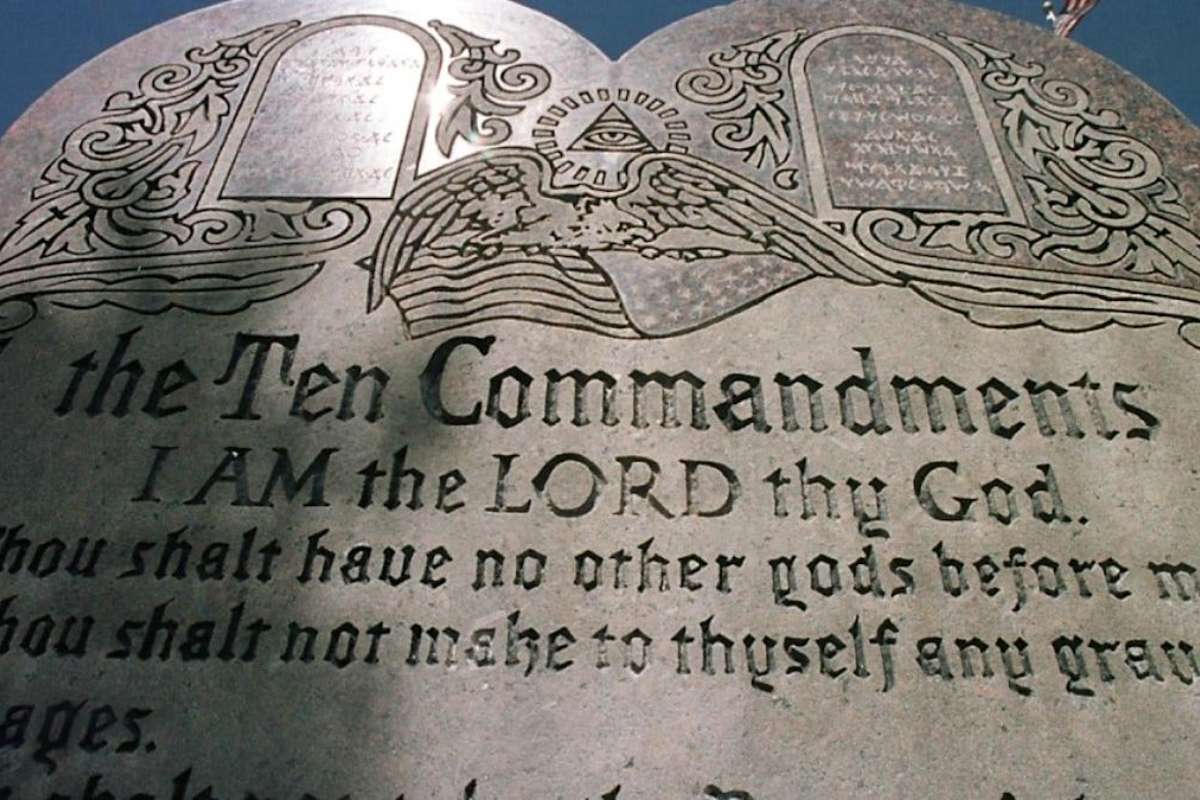 Arkansas Families Sue to Block Ten Commandments Law in Public Schools