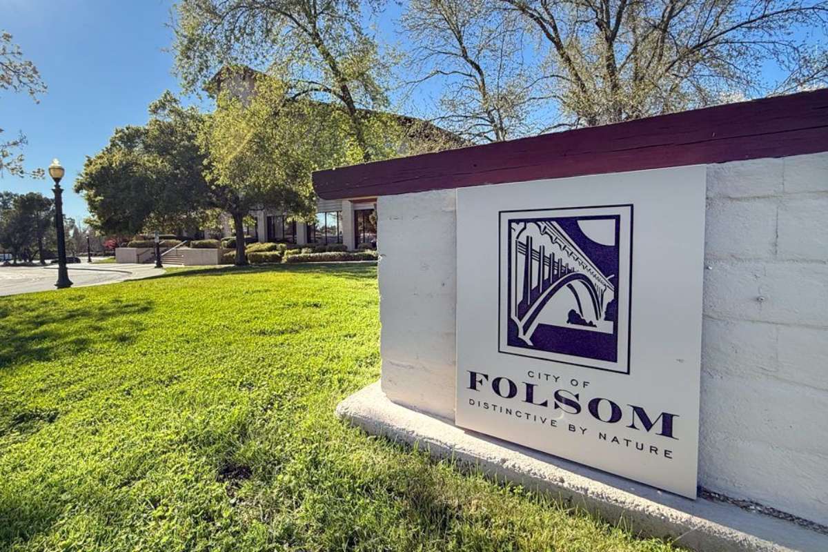 Folsom City Faces Fiscal Strain, Preserves Fire Services While Advancing AI-Driven Education