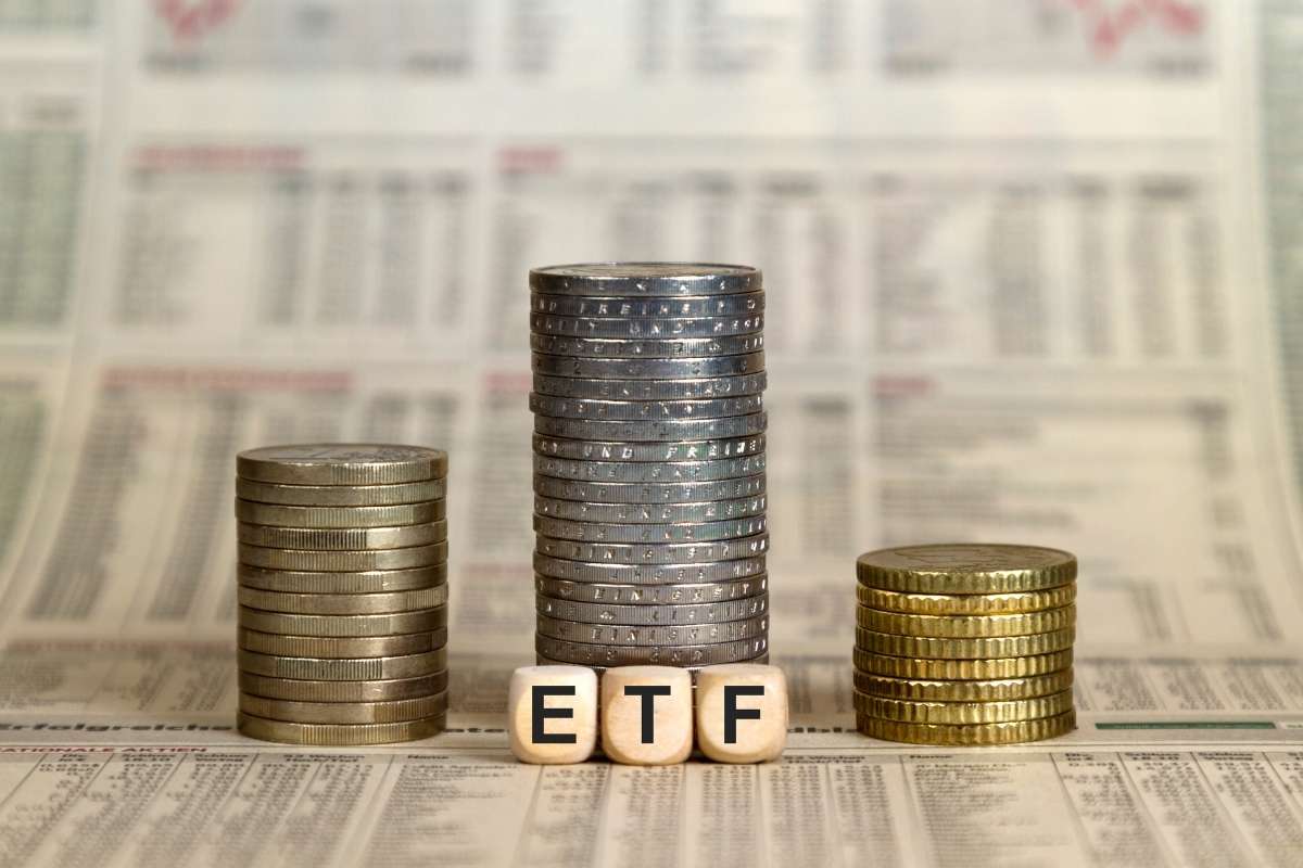 ETF vs Mutual Funds: The Investing Secret Your Parents Wish They Knew | Future Education Magazine