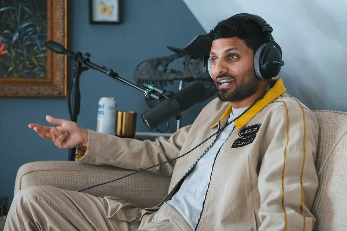 15 Must-Listen Podcasts for Self-Improvement to Transform Your Life | Future Education Magazine