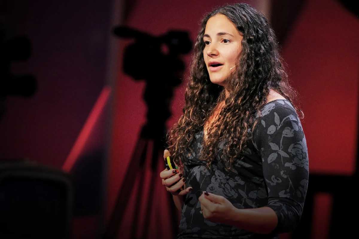 15 Must-Listen Podcasts for Self-Improvement to Transform Your Life | Future Education Magazine