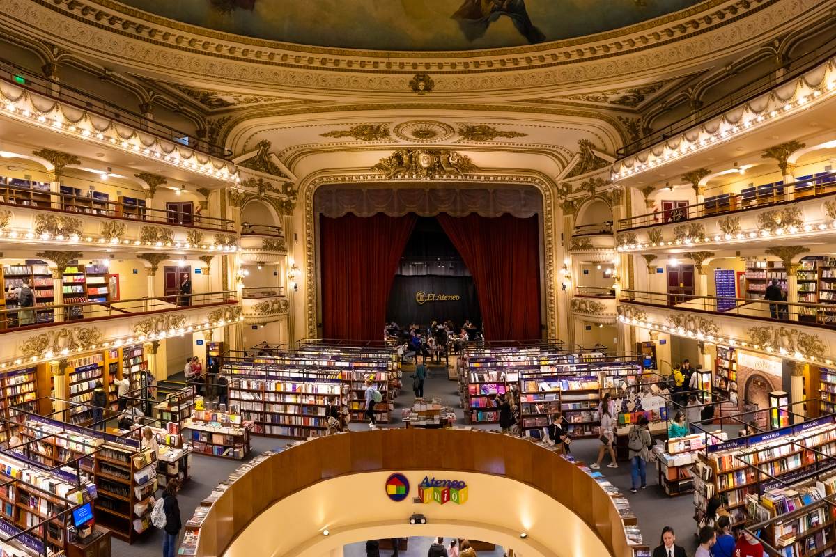 The 14 Largest Libraries in the World and the Stories They Preserve ...