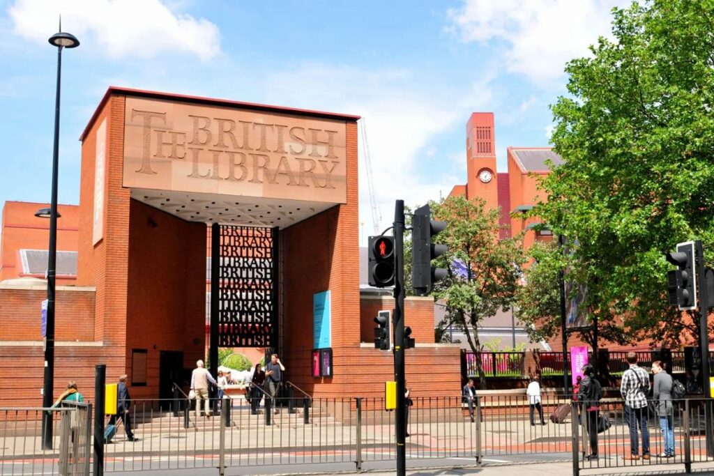 The 14 Largest Libraries in the World and the Stories They Preserve ...