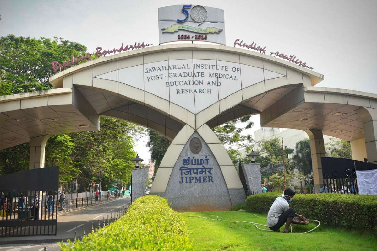 Top Indian Medical Colleges for MBBS: A Complete NEET 2026 Aspirants’ Guide | Future Education Magazine