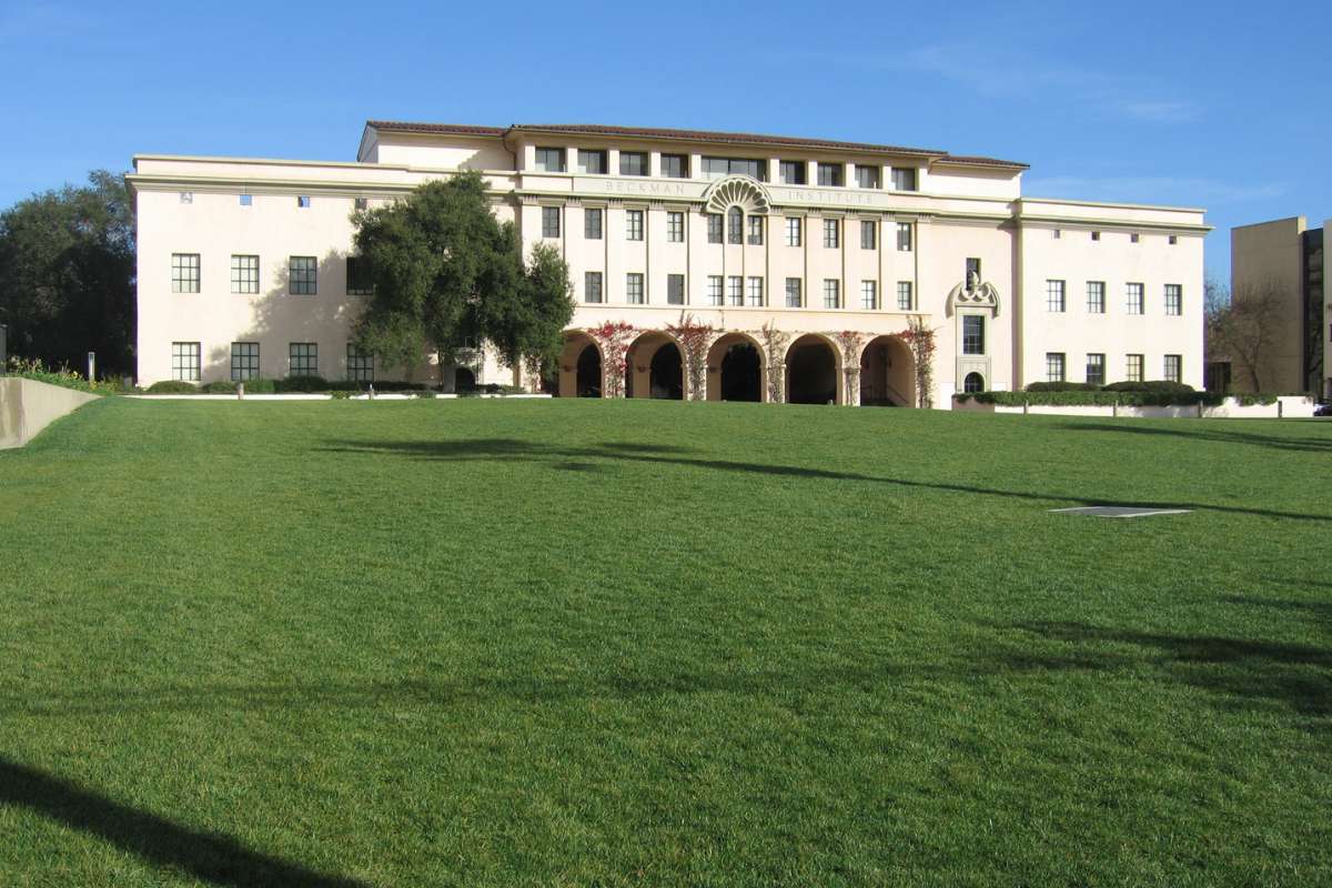 15 Colleges with Lowest Acceptance Rates: What It Takes to Stand Out | Future Education Magazine