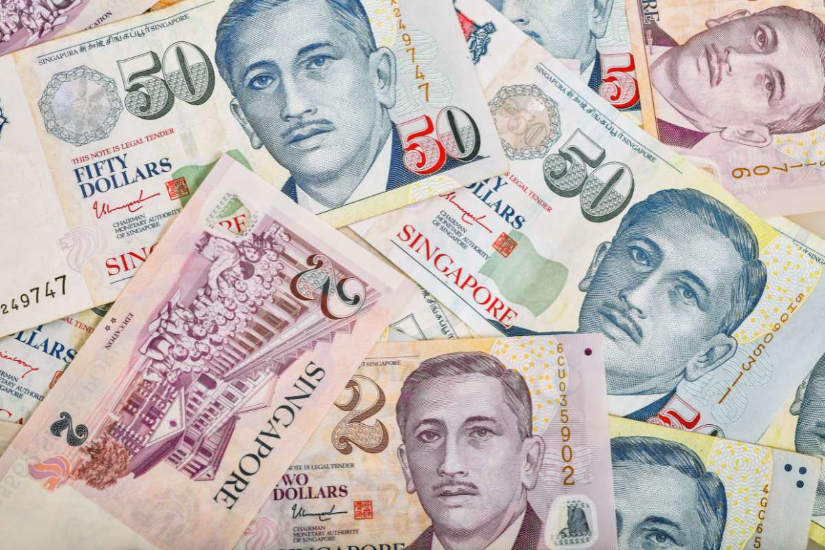 Top 15 Strongest Currencies in the World and Why the US Dollar isn’t #1 | Future Education Magazine