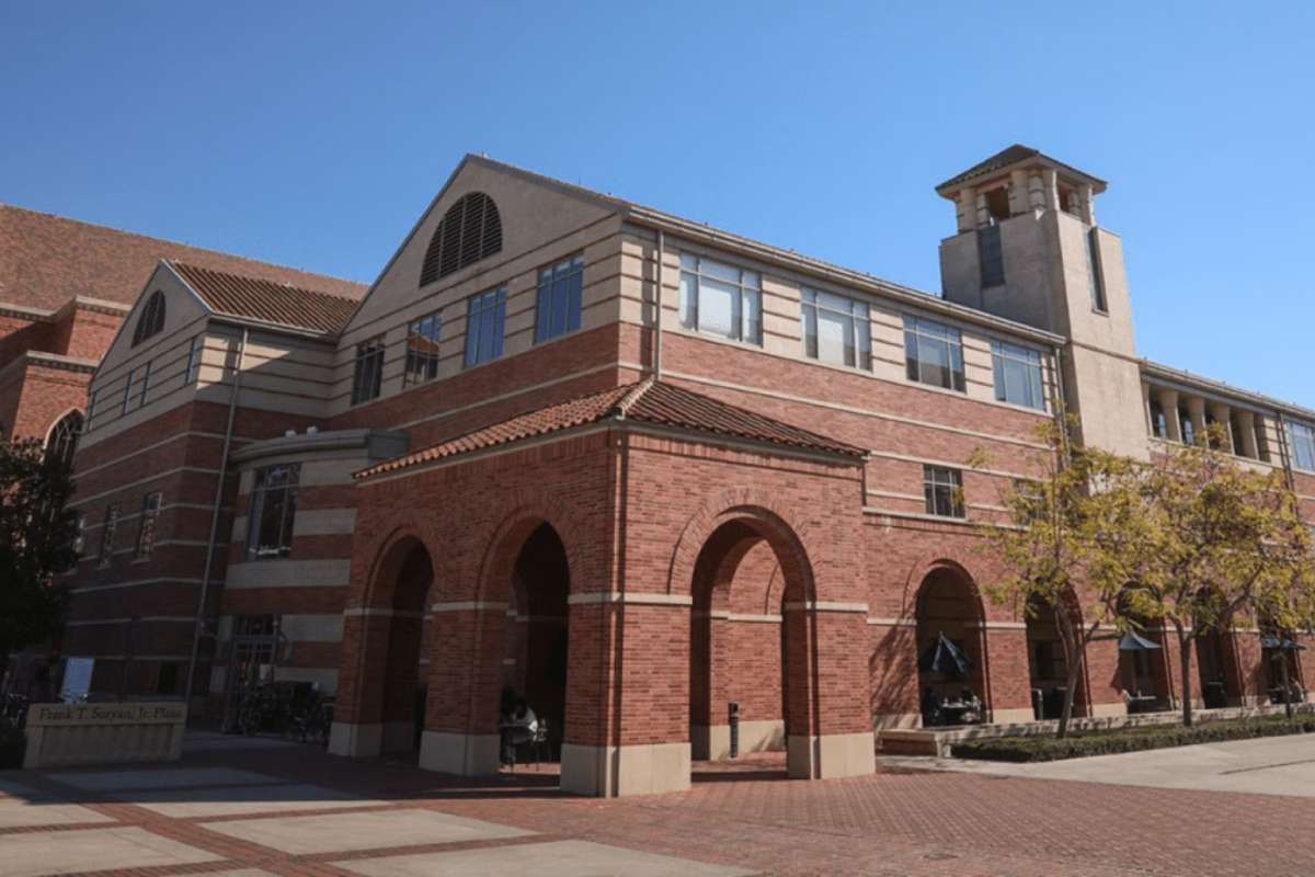 Best Colleges for Finance in the USA Where Top Students Land Six-Figure Jobs | Future Education Magazine