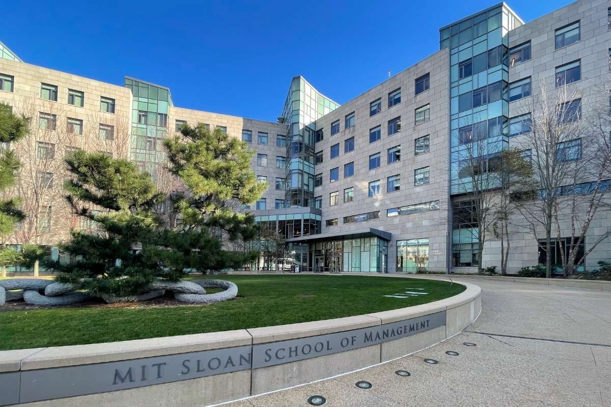 Best Colleges for Finance in the USA Where Top Students Land Six-Figure Jobs | Future Education Magazine