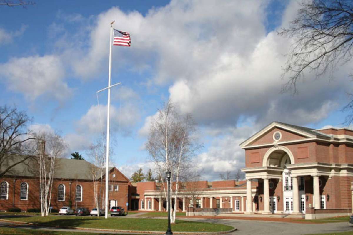 Top 10 Best Boarding Schools in the U.S. That Open Doors Most Students Never Reach | Future Education Magazine