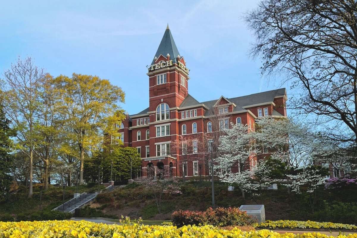 15 Best Aerospace Engineering Schools You Should Know Before Applying | Future Education Magazine