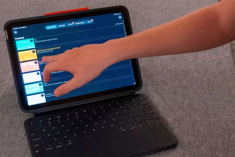 Student Screen US Schools Reassess Student Screen Time and Classroom Device Use ...