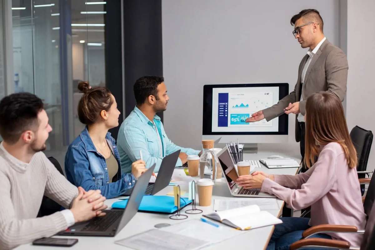 How Does Employee Training and Development Build Teams That Stay and Perform? | Future Education Magazine